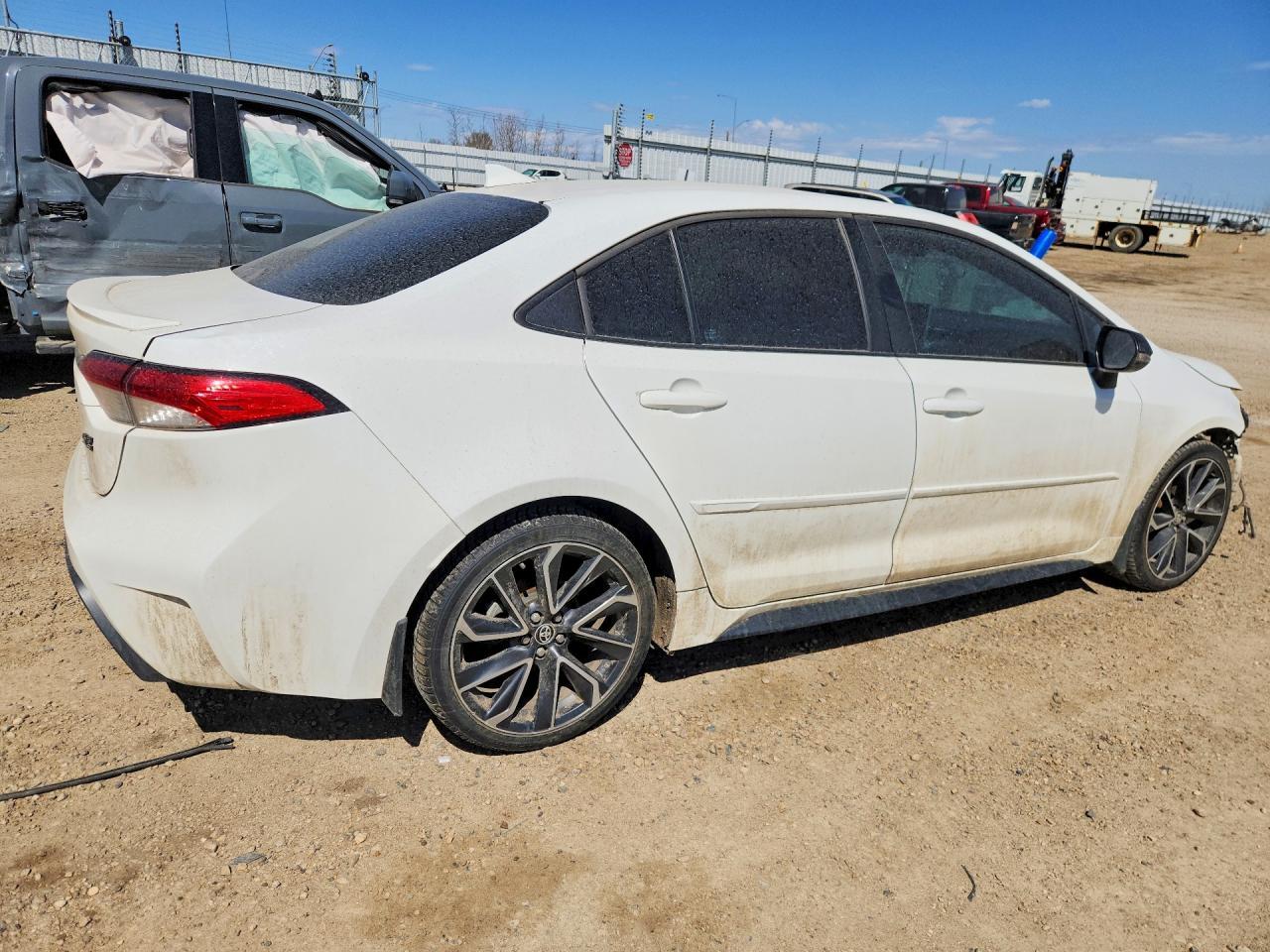 2022 Toyota Corolla Se - Фото 3