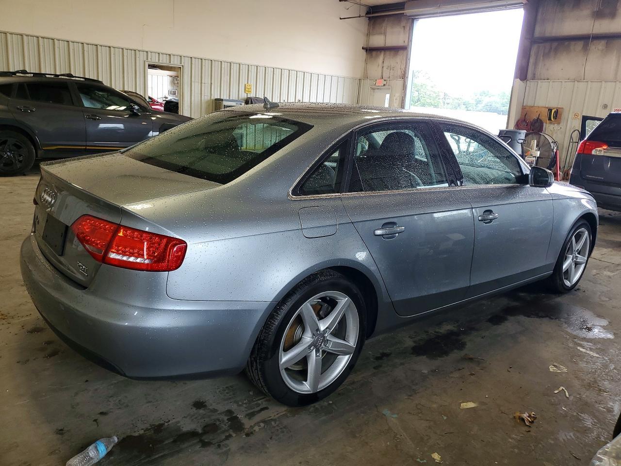 2011 Audi A4 Premium Plus - Фото 3
