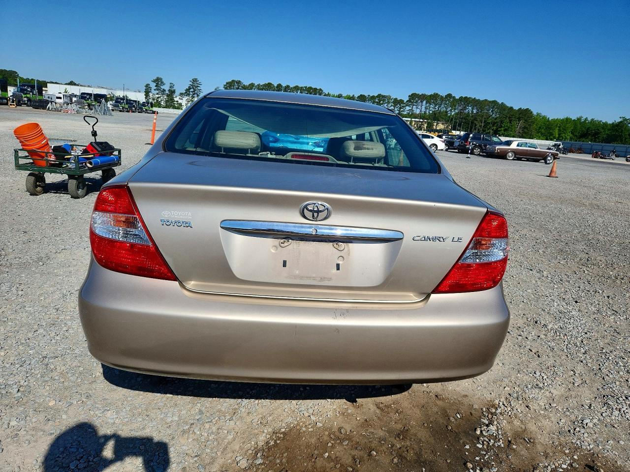 2002 Toyota Camry Le - Фото 6