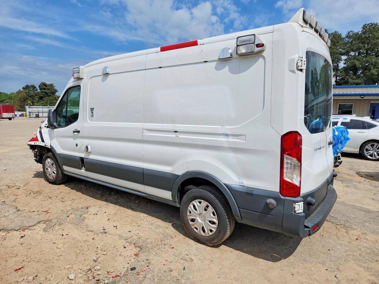 2017 Mccoy Miller R2Cb Ambulance - Фото 2
