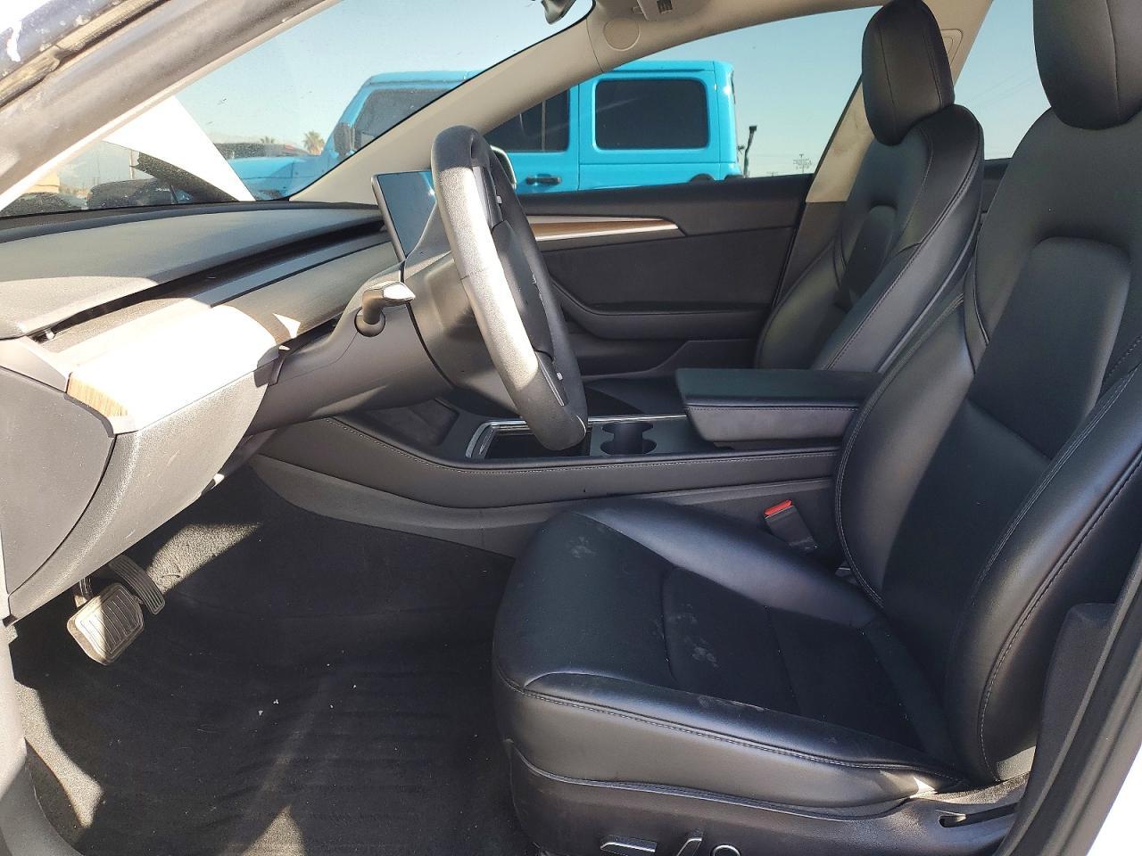 2022 Tesla Model 3 - Image 7