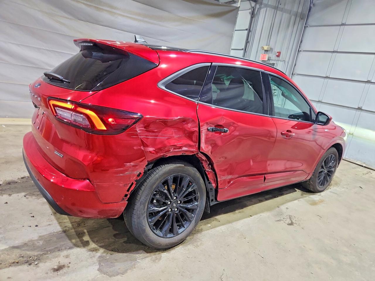 2025 Ford Escape St Line Elite - Image 3