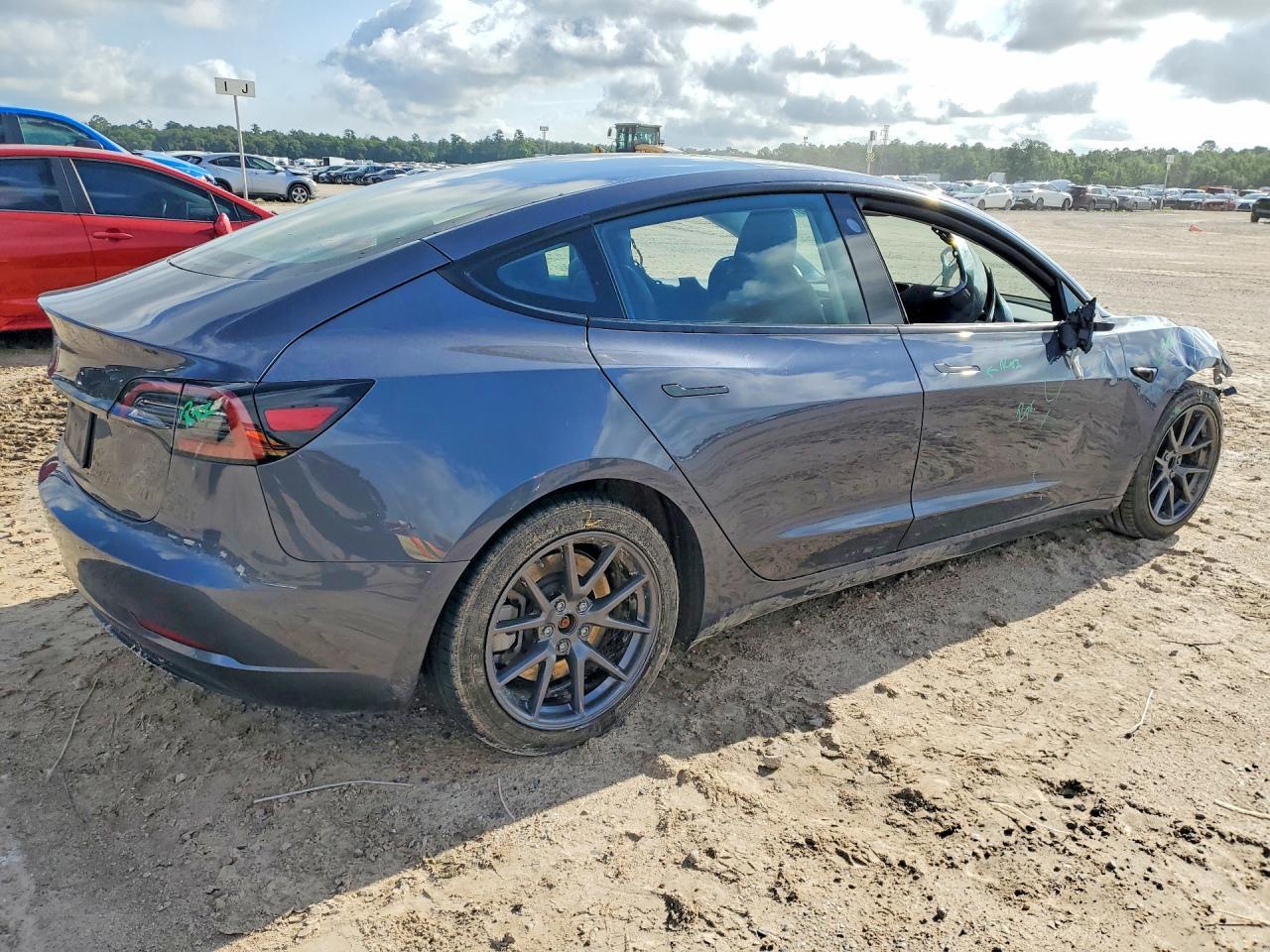 2023 Tesla Model 3 - Image 3
