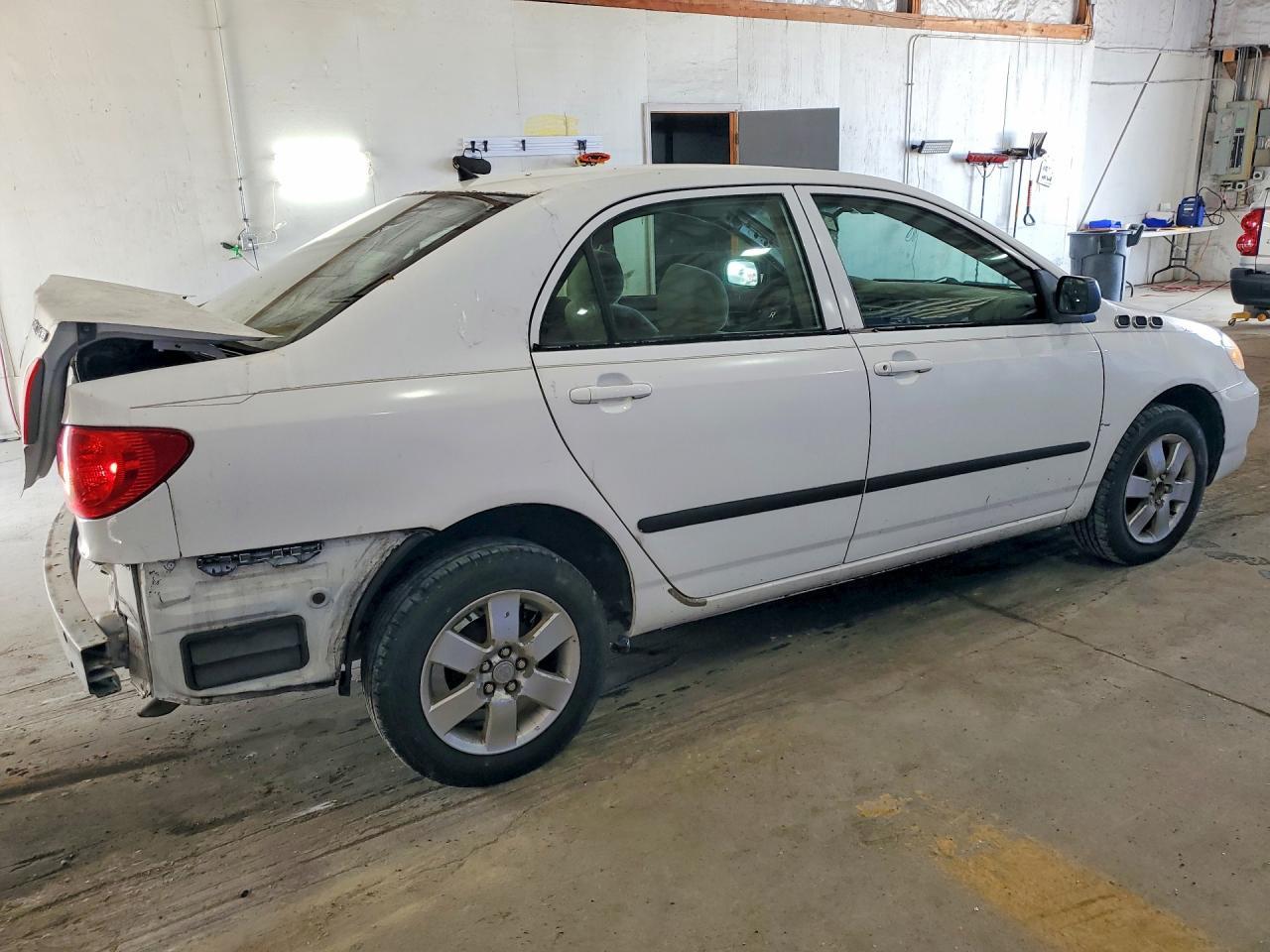2005 Toyota Corolla Ce - Image 3