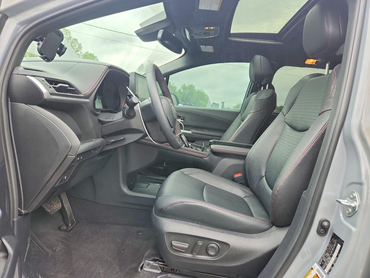 2025 Toyota Sienna Xse - Фото 7