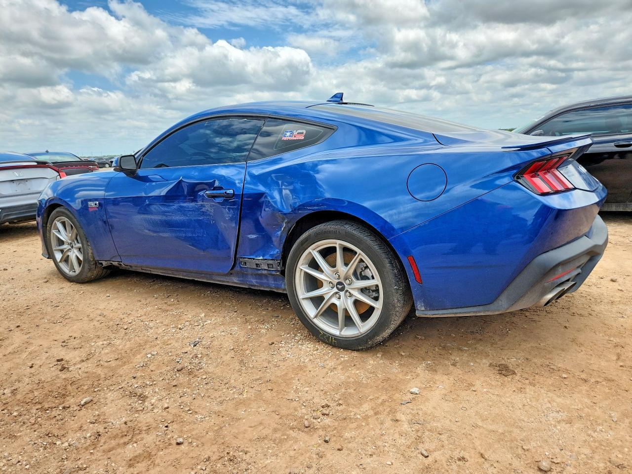 2024 Ford Mustang Gt - Image 2