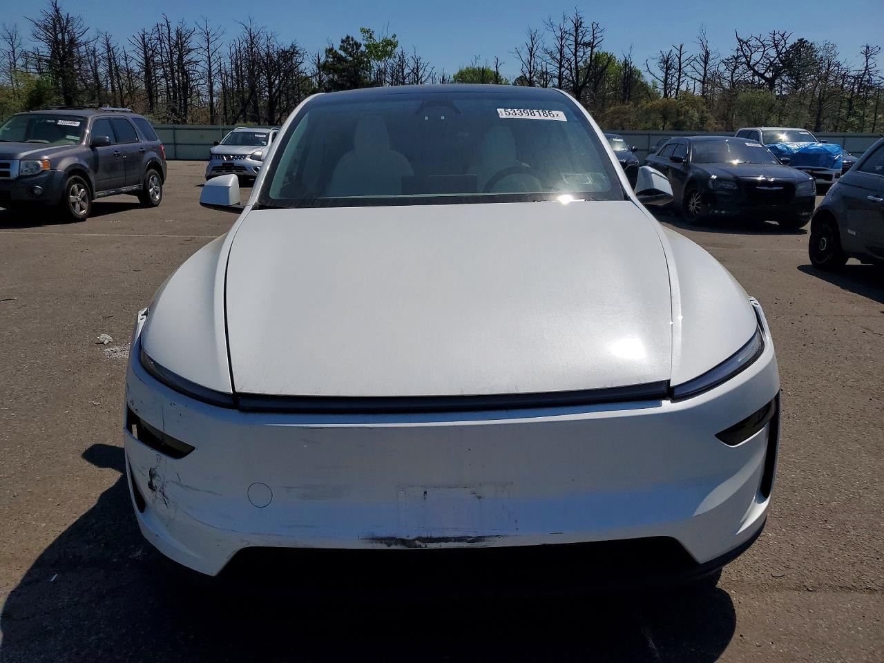 2026 Tesla Model Y - Фото 5