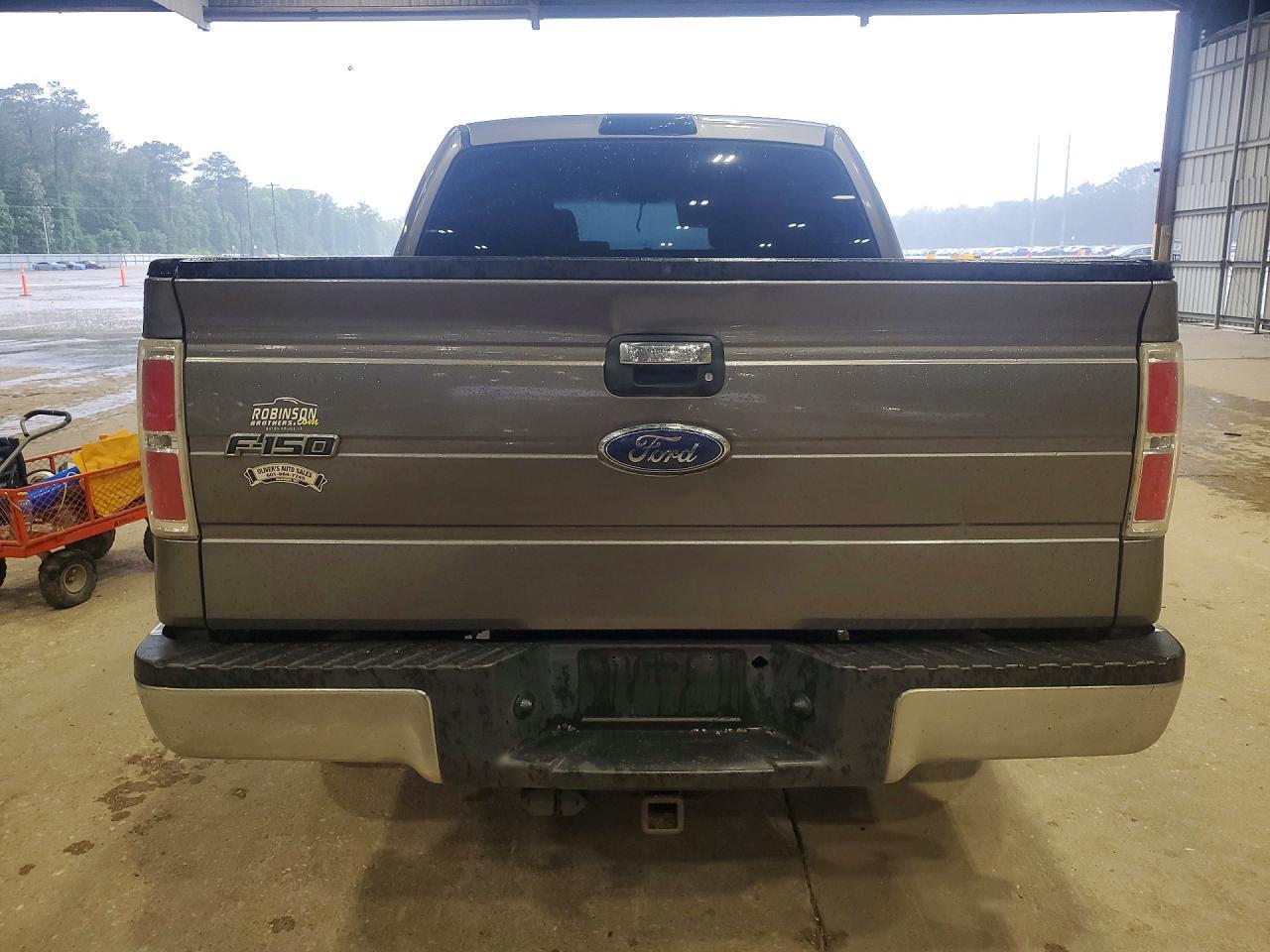 2010 Ford F150 Supercrew - Image 6