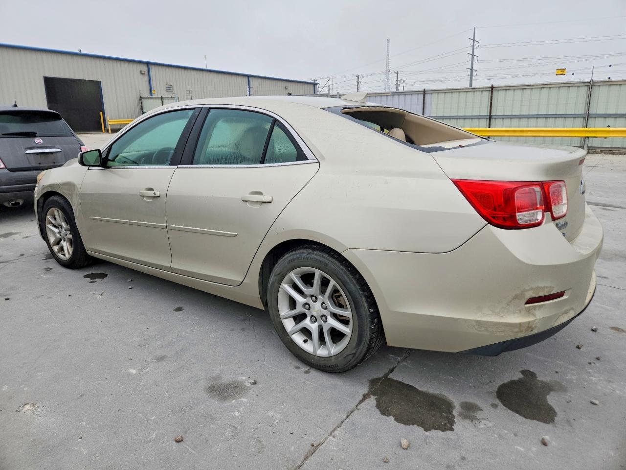 2015 Chevrolet Malibu - Image 2