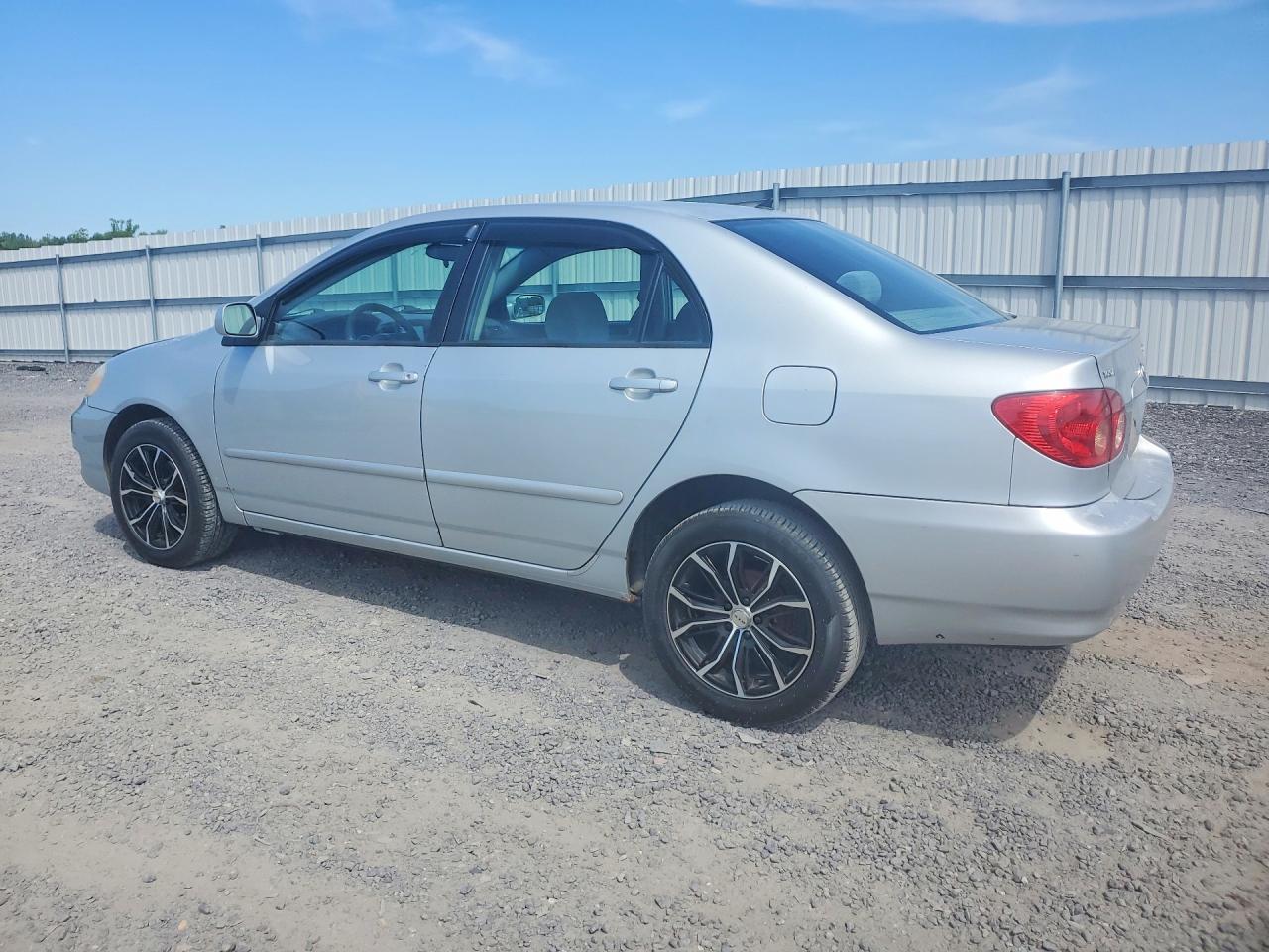 2005 Toyota Corolla Le - Image 2
