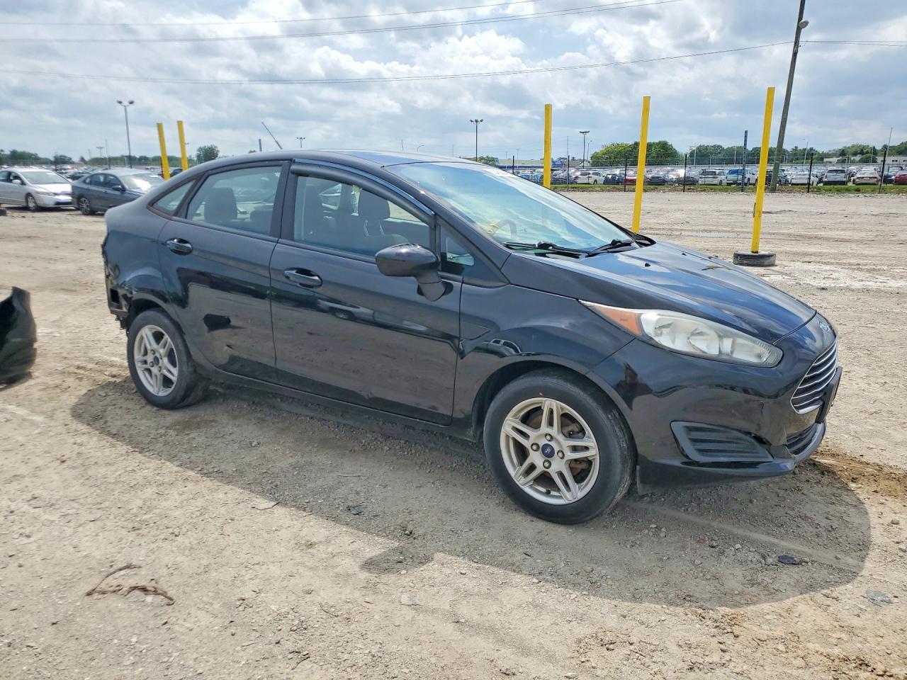 2018 Ford Fiesta Se - Фото 4