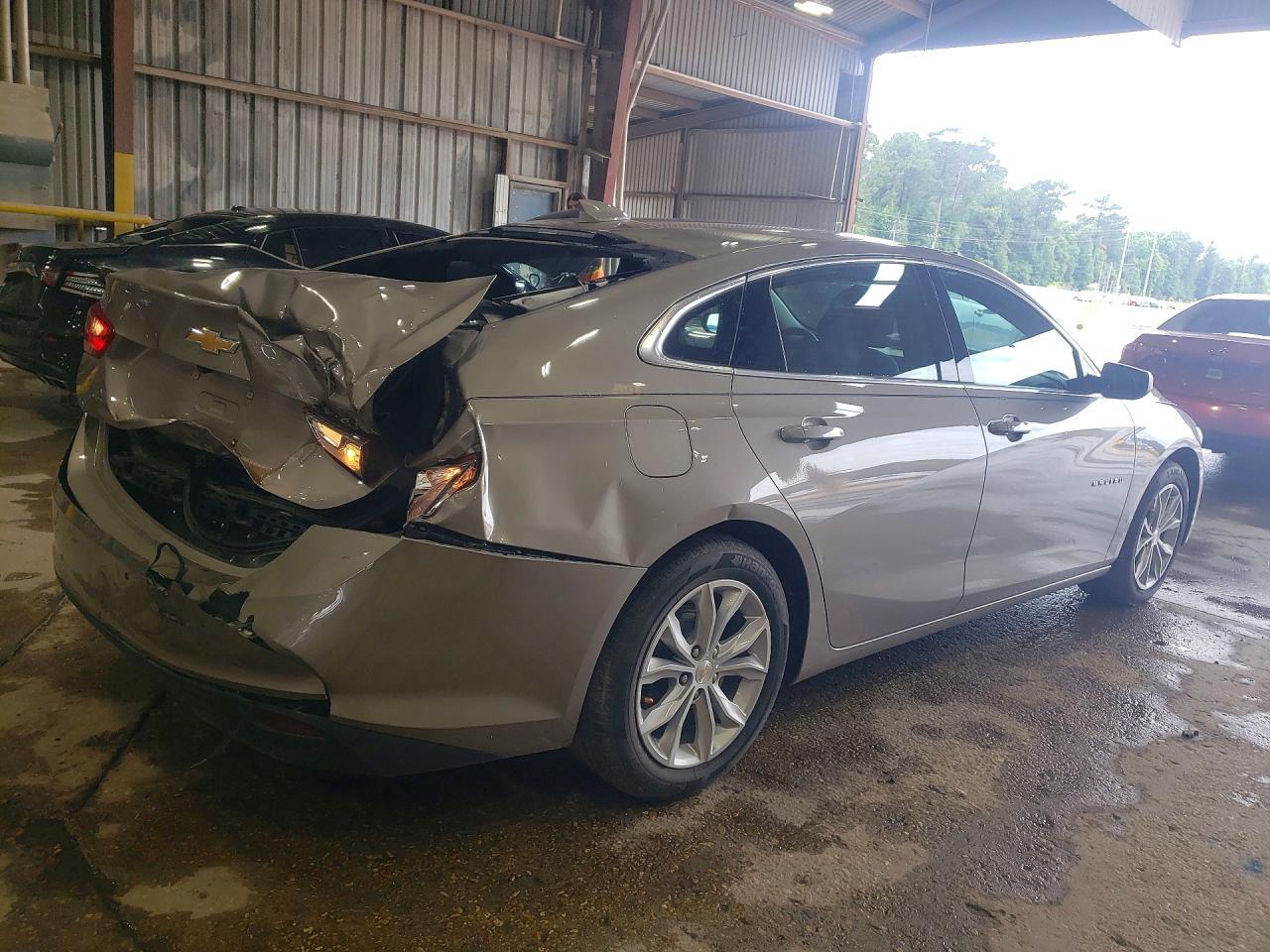 2024 Chevrolet Malibu Lt - Image 3