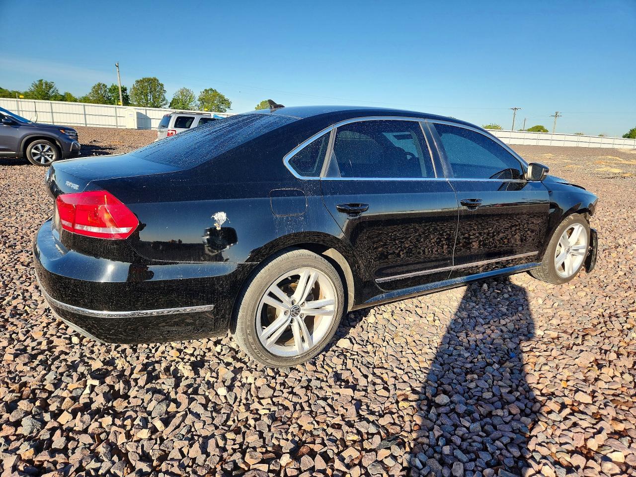 2013 Volkswagen Passat Sel - Image 3