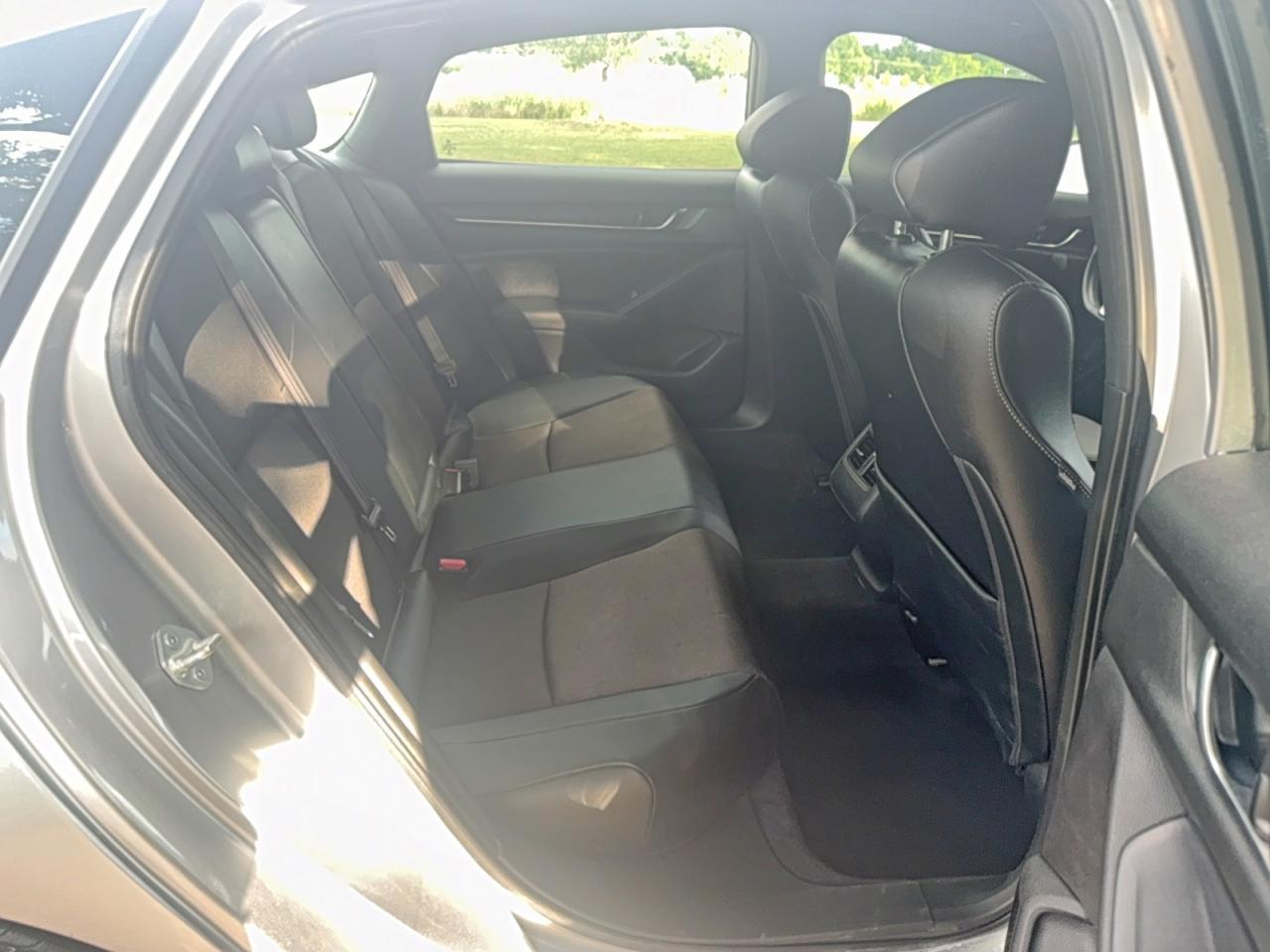 2022 Honda Accord Sport - Image 6