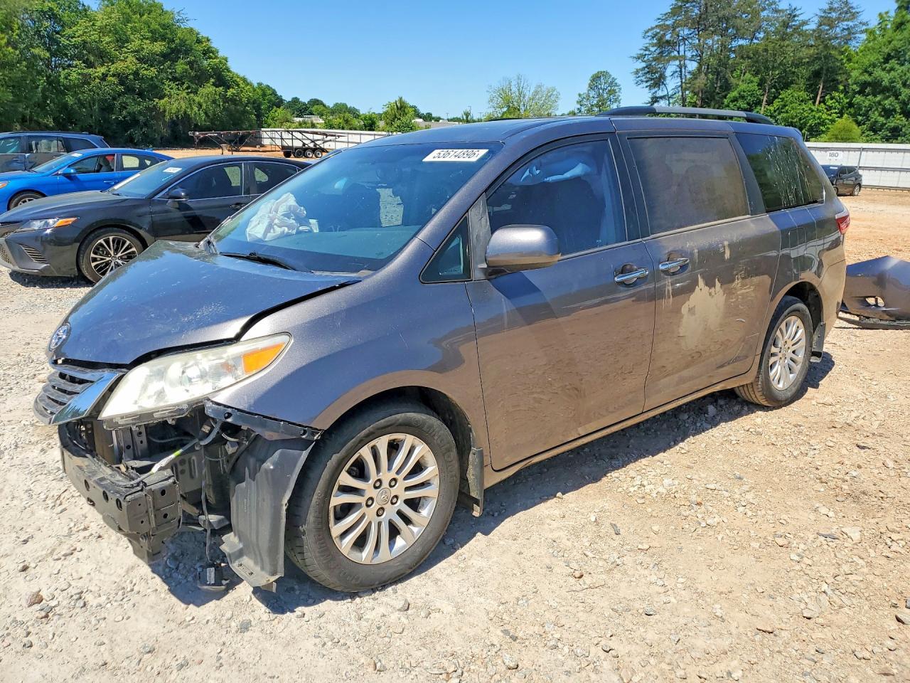 2017 Toyota Sienna Xle Premium 8-Passenger