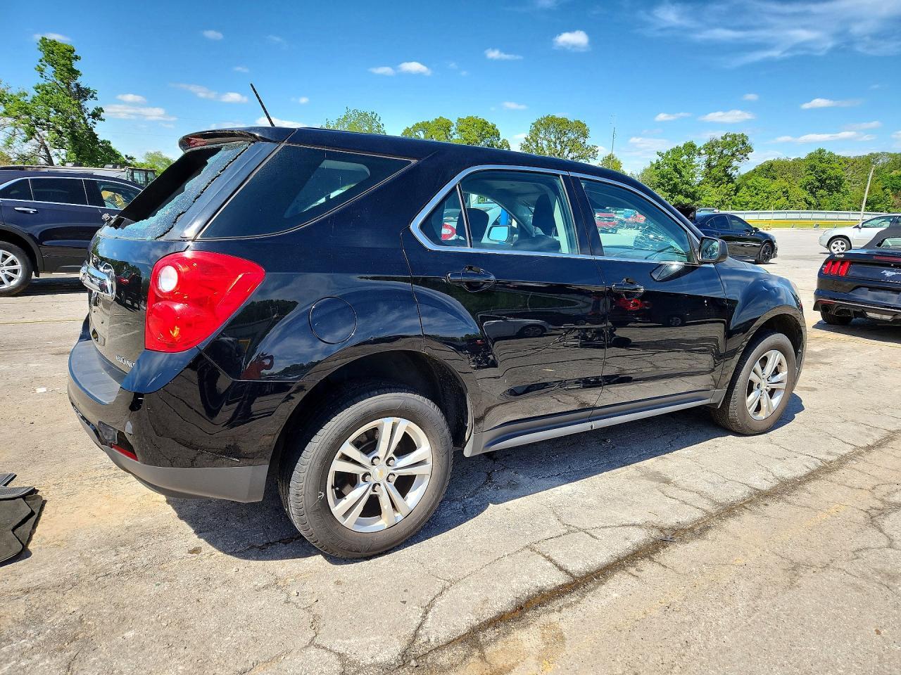 2015 Chevrolet Equinox Ls - Image 3