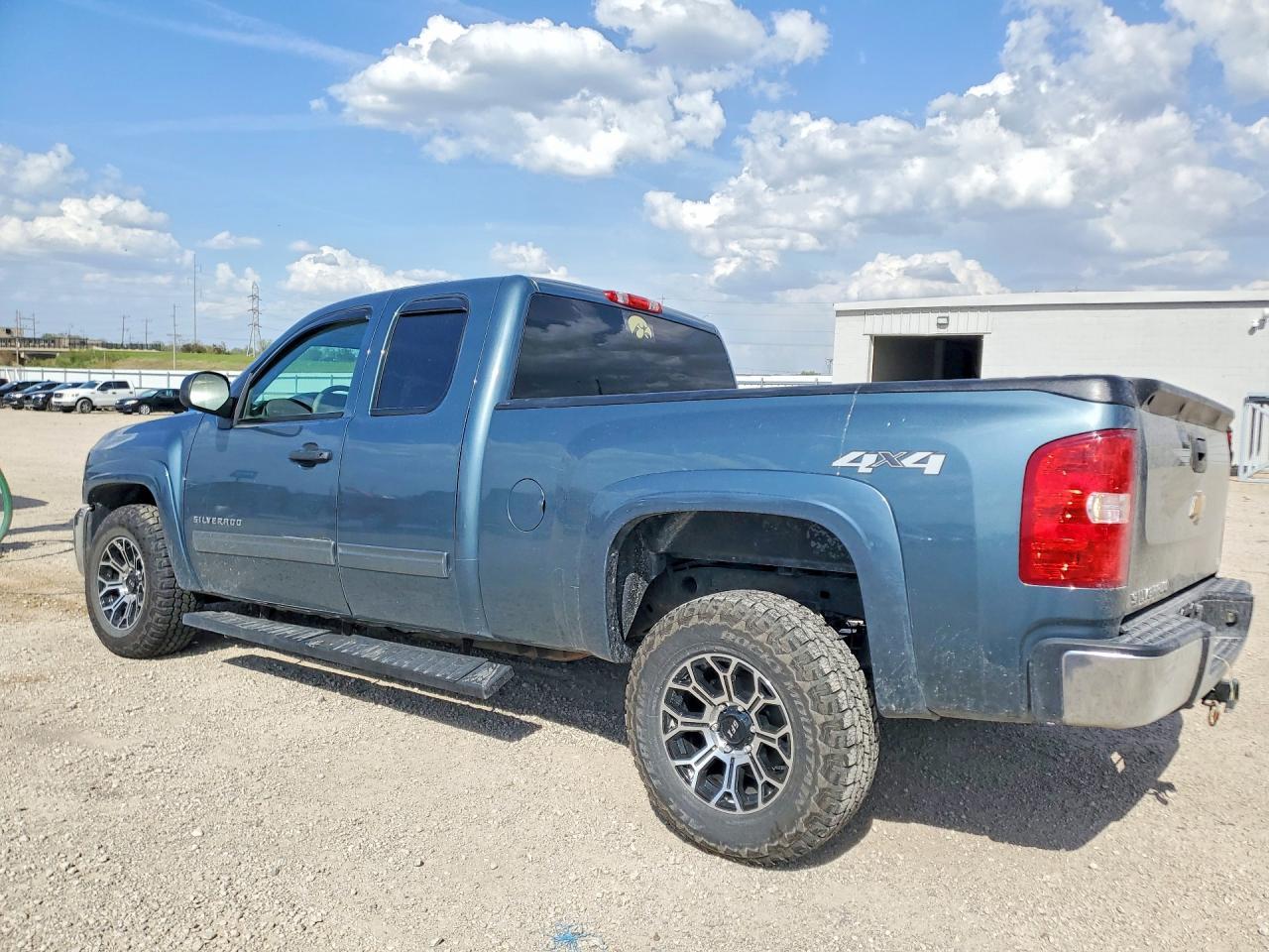 2013 Chevrolet Silverado K1500 Lt - Image 2