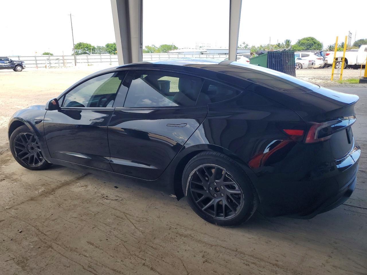 2025 Tesla Model 3 - Image 2