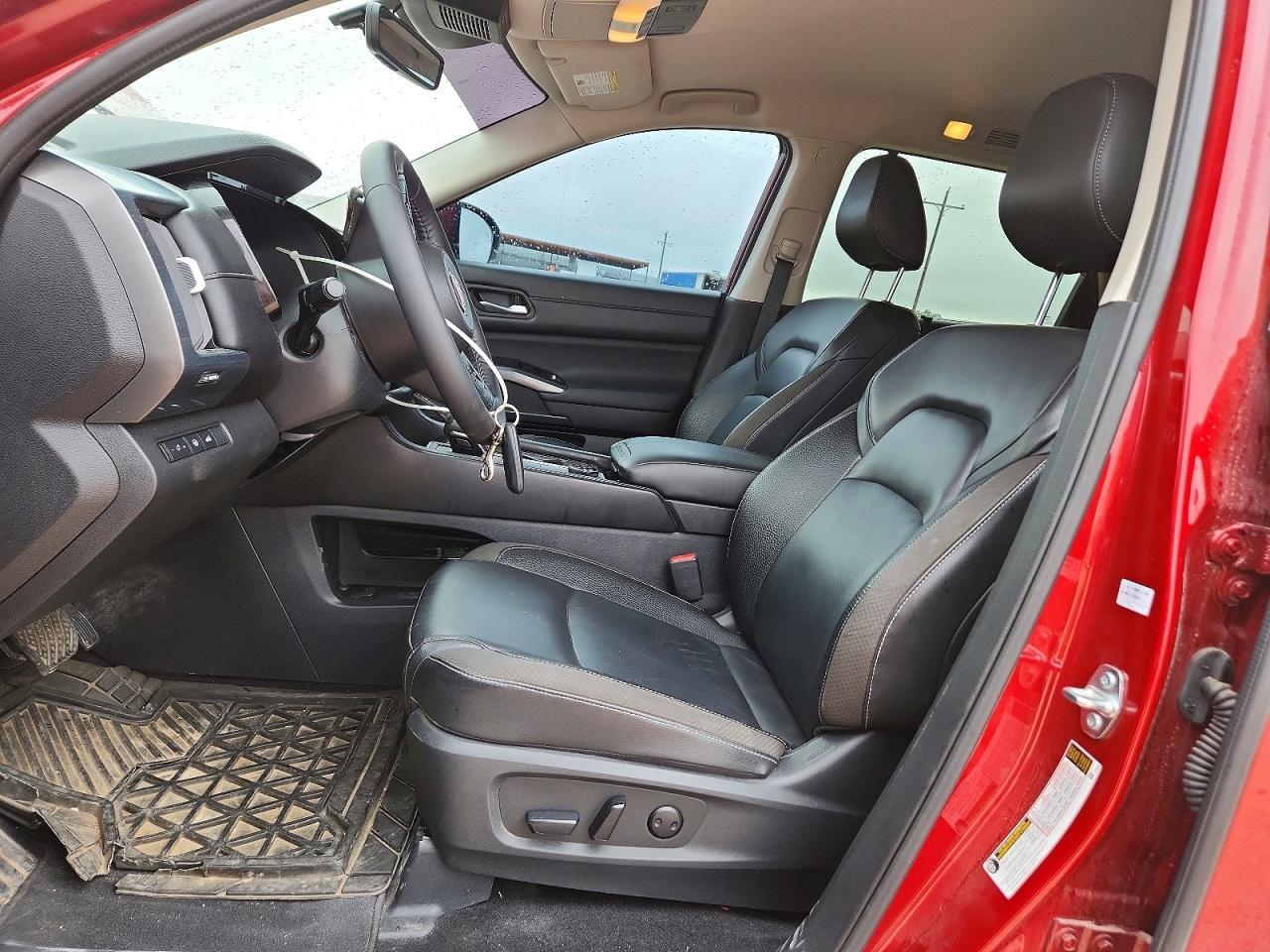 2025 Nissan Pathfinder Sl - Image 7