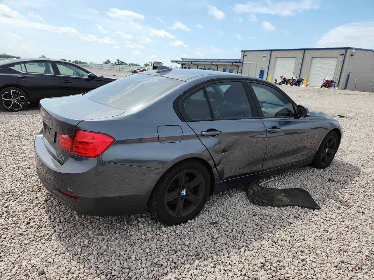 2014 BMW 328 I - Фото 3