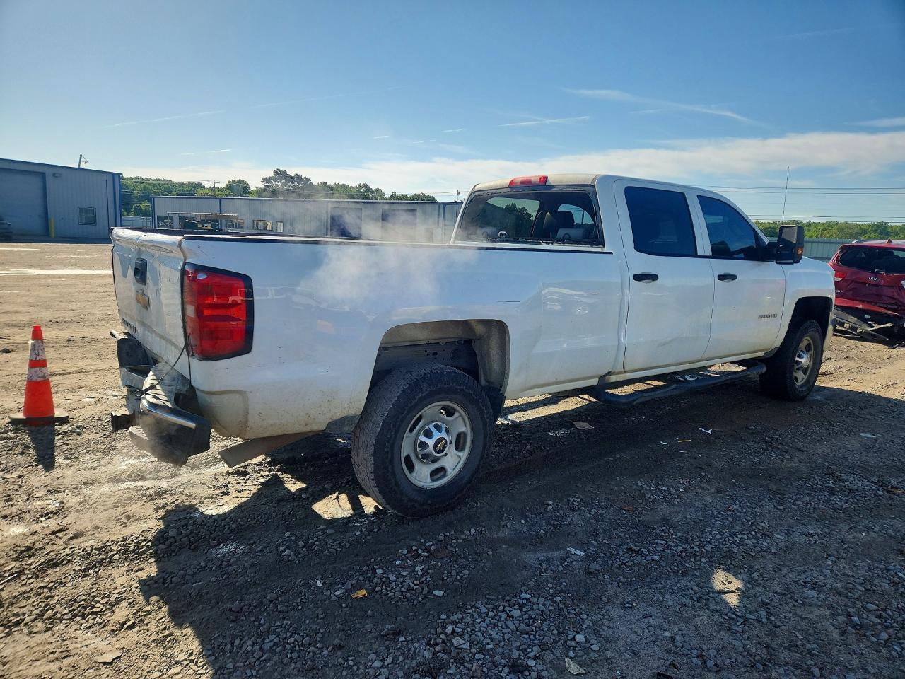 2016 Chevrolet Silverado C2500 Heavy Duty - Фото 3