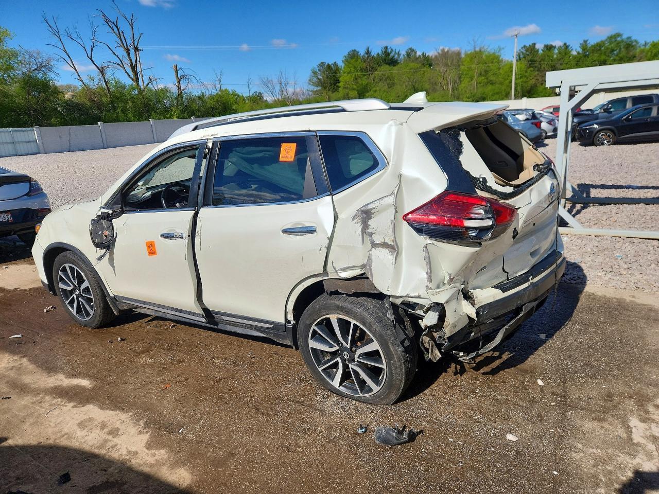 2017 Nissan Rogue S - Image 2