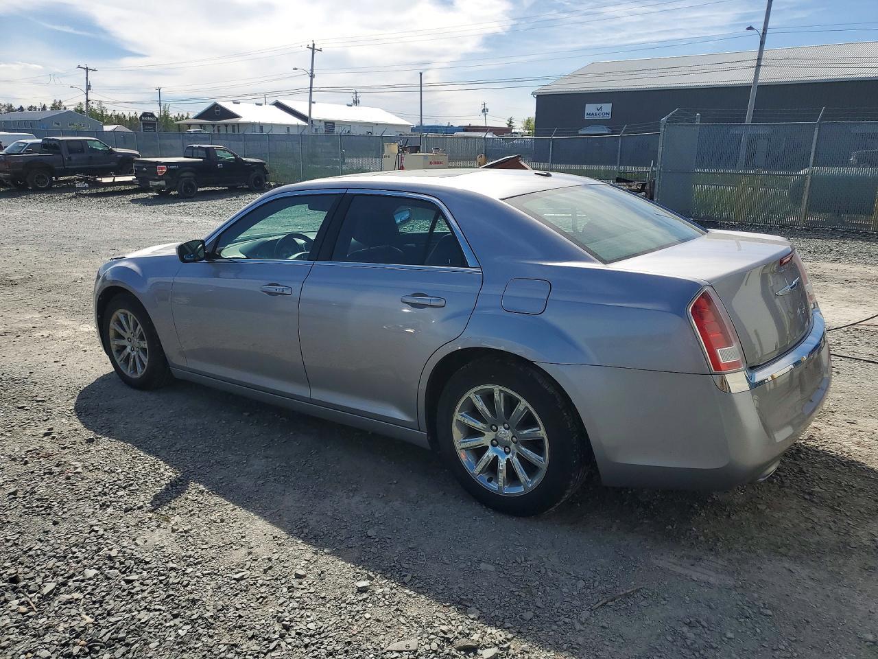 2014 Chrysler 300 - Фото 2