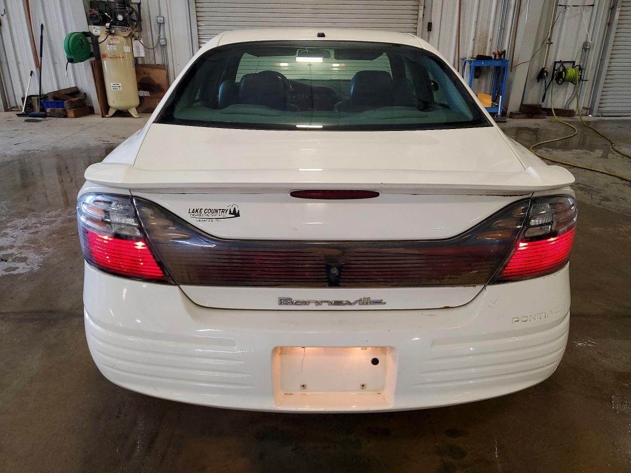 2005 Pontiac Bonneville Se - Image 6