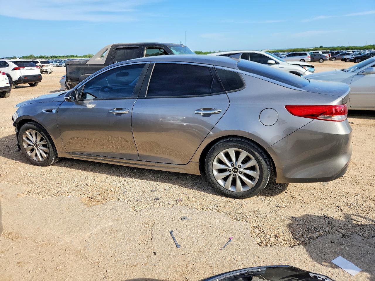 2016 Kia Optima Ex - Image 2