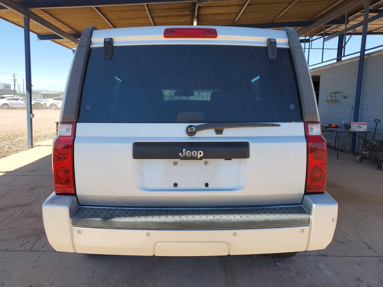 2006 Jeep Commander - Image 6