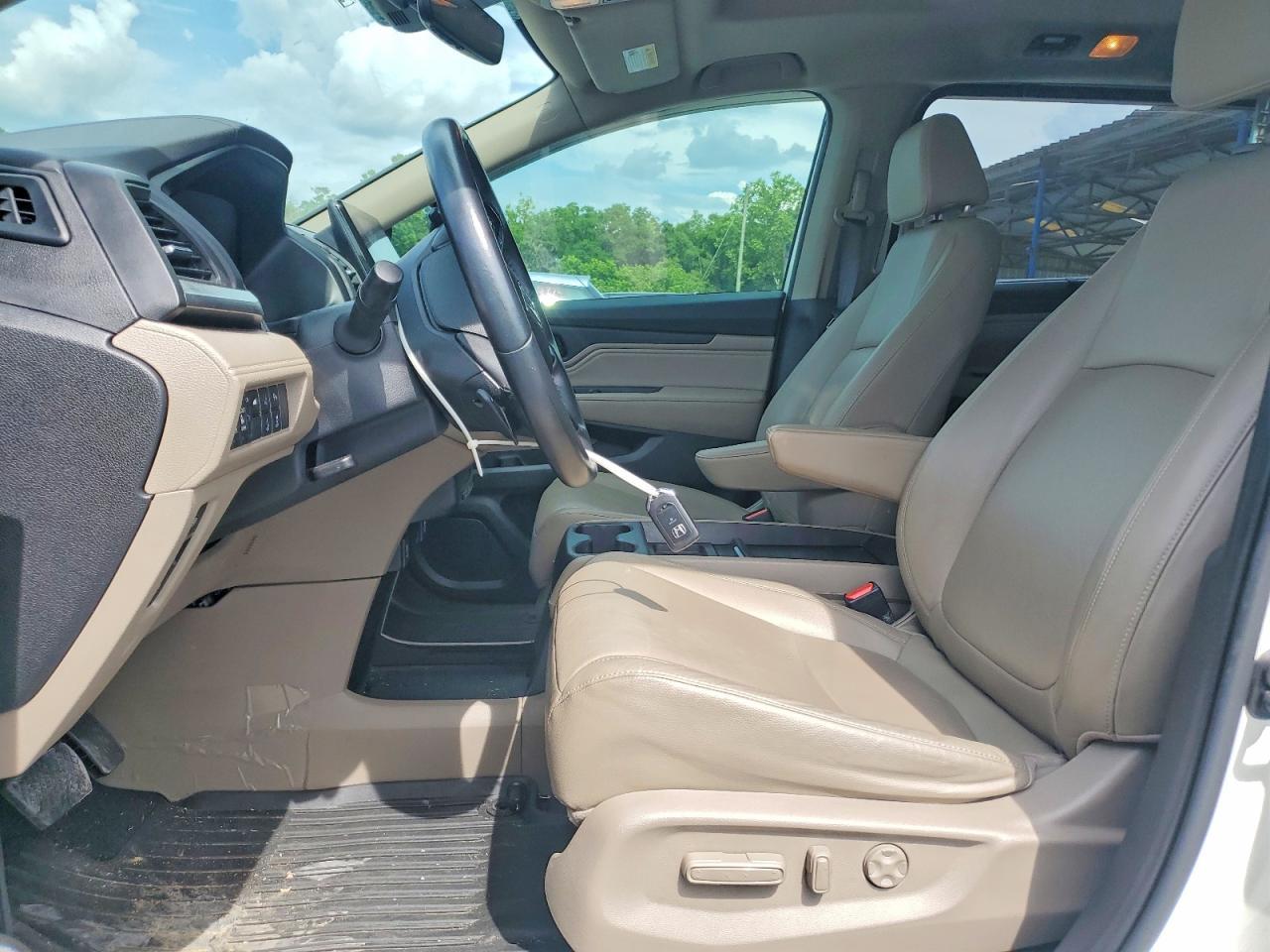 2019 Honda Odyssey Touring - Фото 7