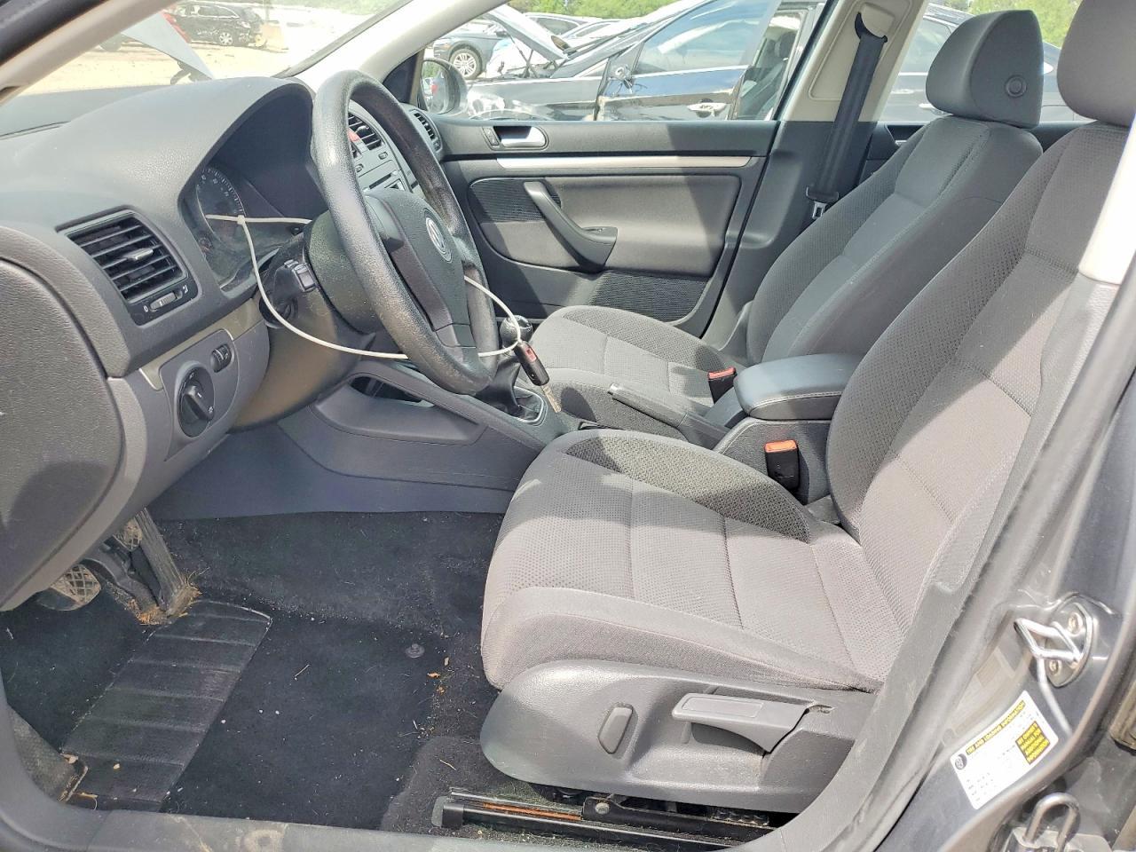 2008 Volkswagen Rabbit - Image 7