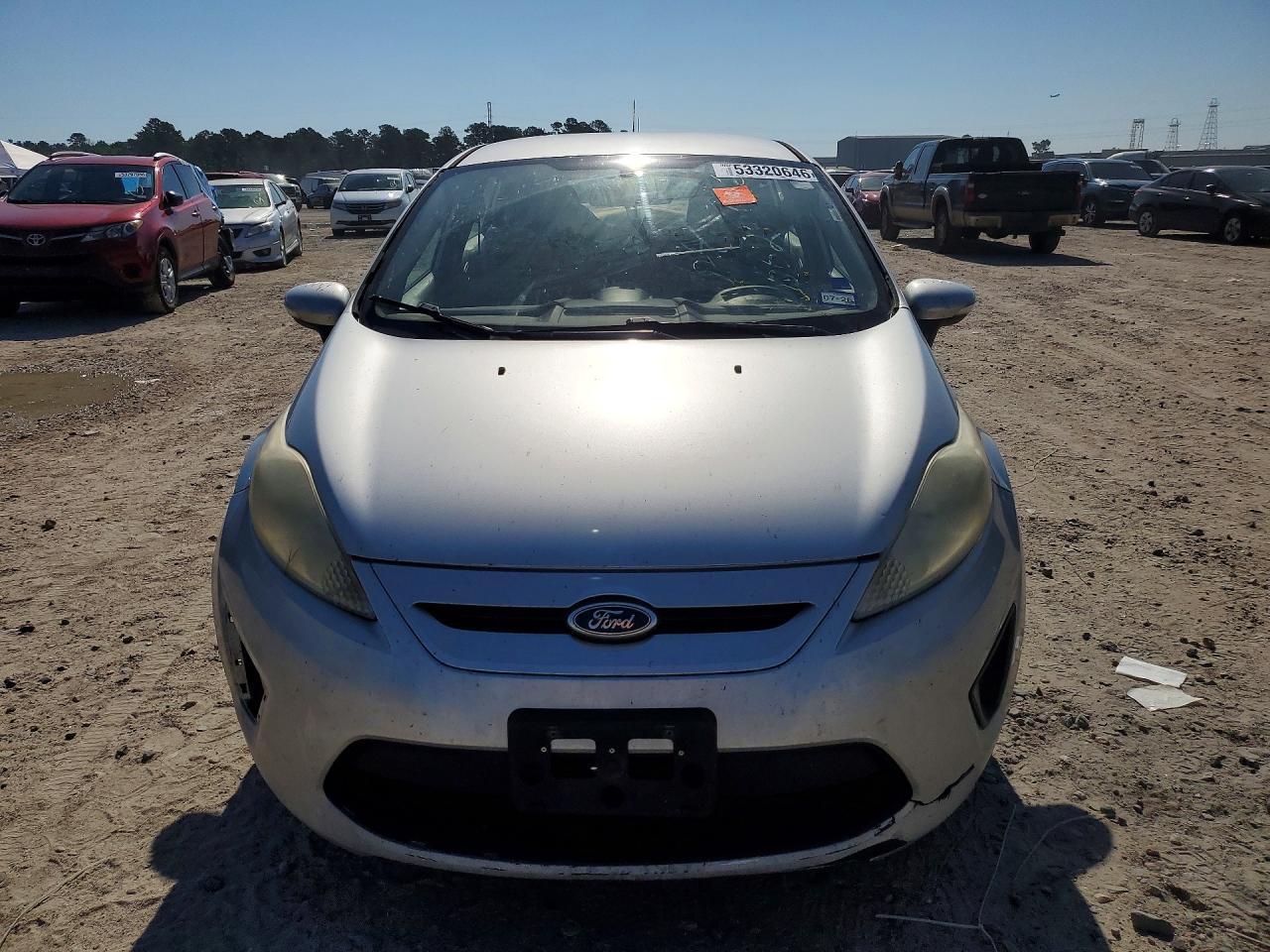 2013 Ford Fiesta Se - Image 5