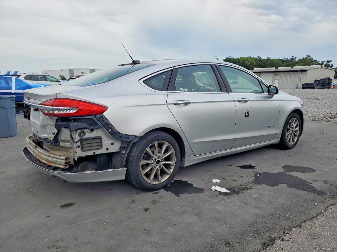 2017 Ford Fusion Se Hybrid - Фото 3