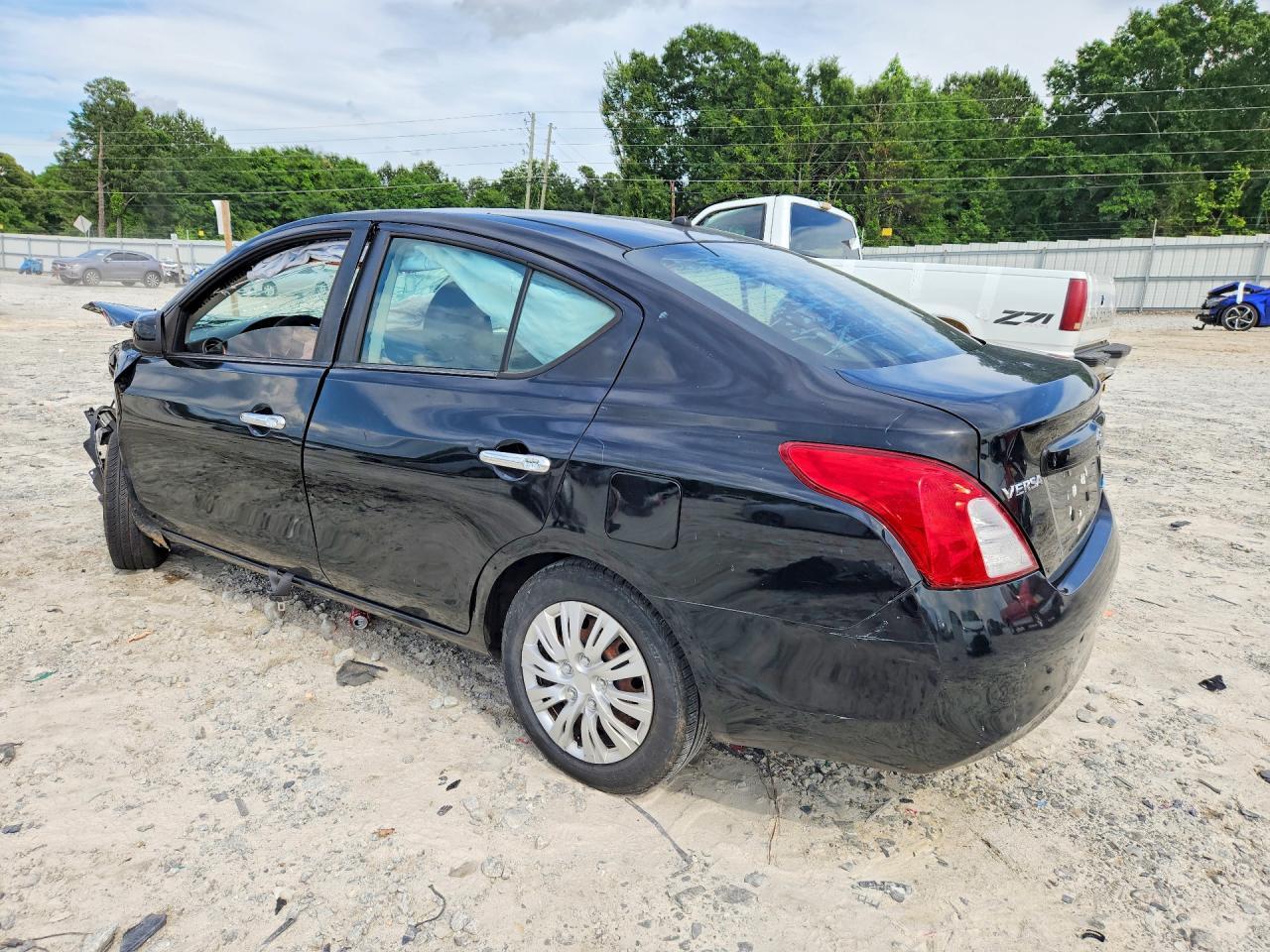 2012 Nissan Versa 1.6 S - Фото 2