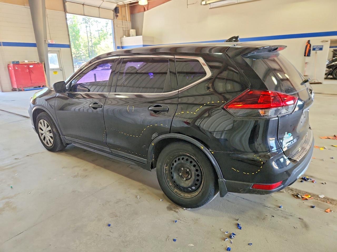 2019 Nissan Rogue S - Фото 2
