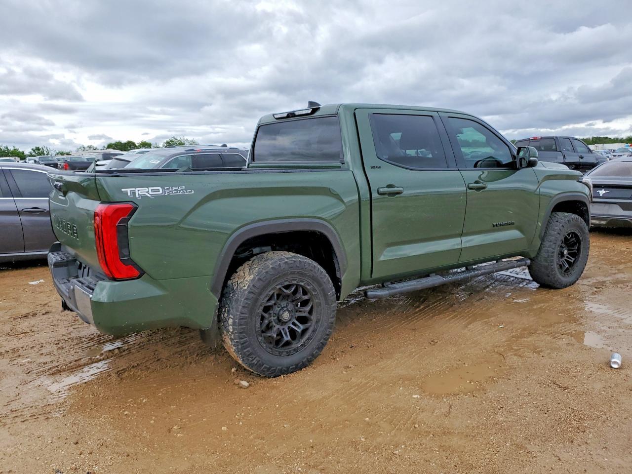 2022 Toyota Tundra Sr5 - Фото 3