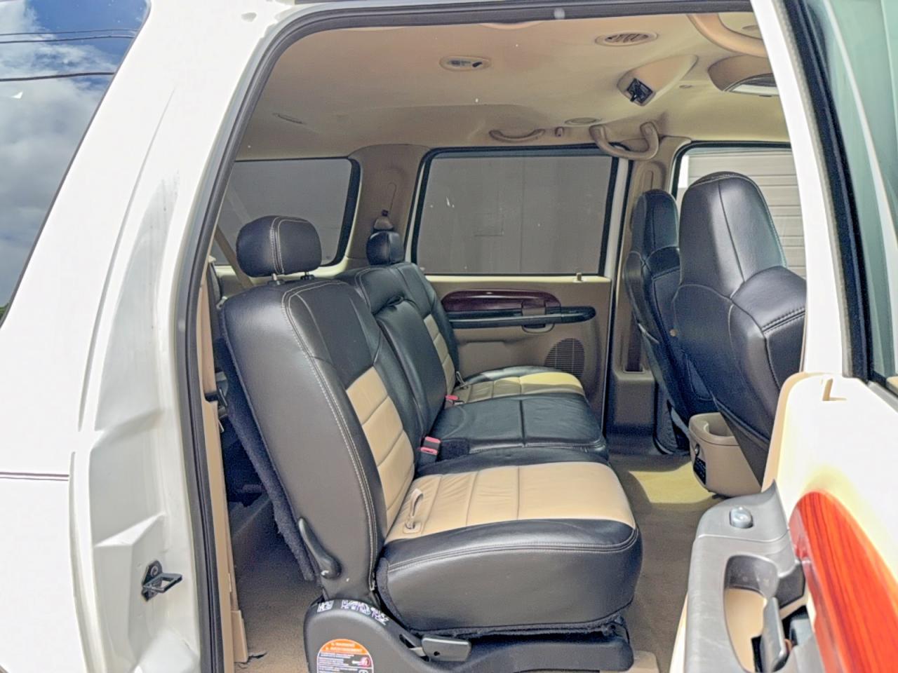 2005 Ford Excursion Eddie Bauer - Image 6