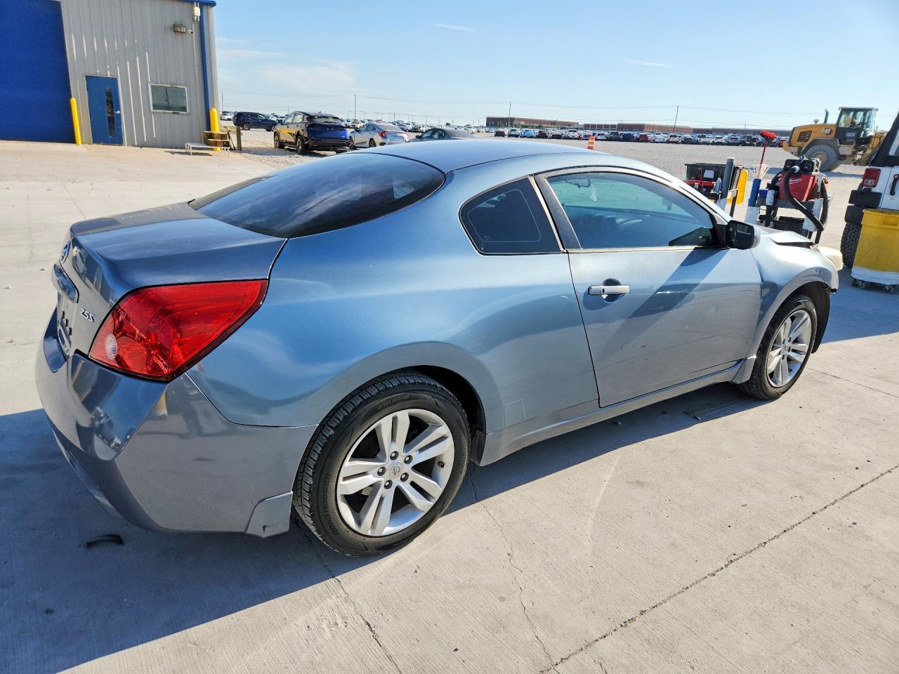 2010 Nissan Altima S - Image 3