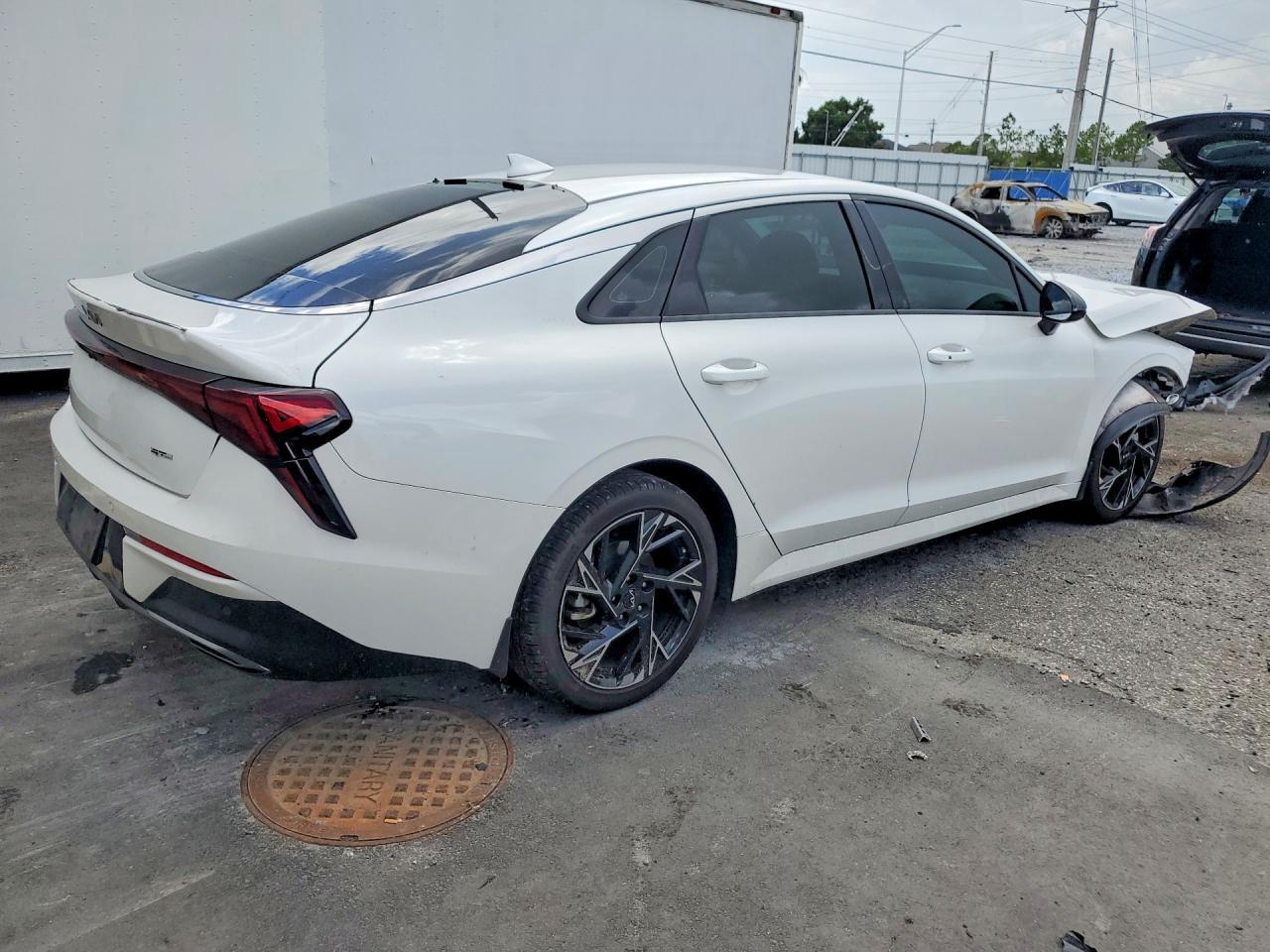 2025 Kia K5 Gt Line - Фото 3