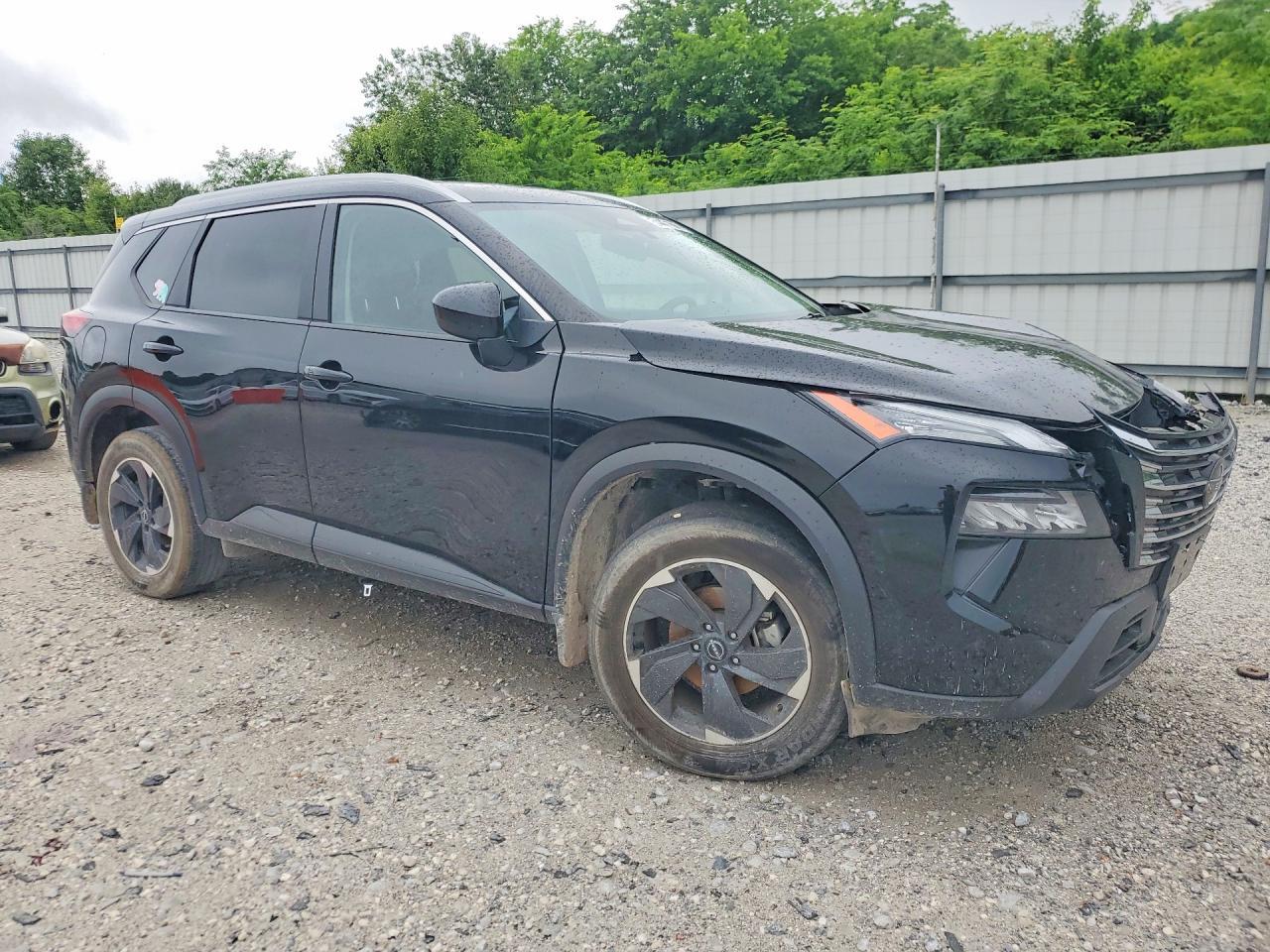 2025 Nissan Rogue Sv - Image 4