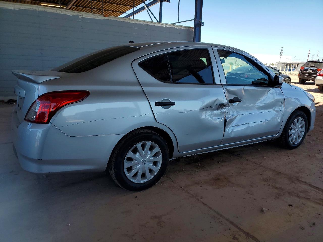 2017 Nissan Versa 1.6 S Plus - Image 3