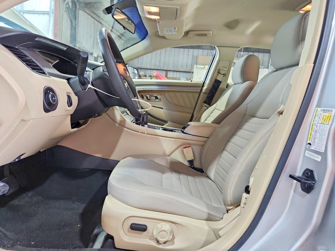 2018 Ford Taurus Se - Image 7
