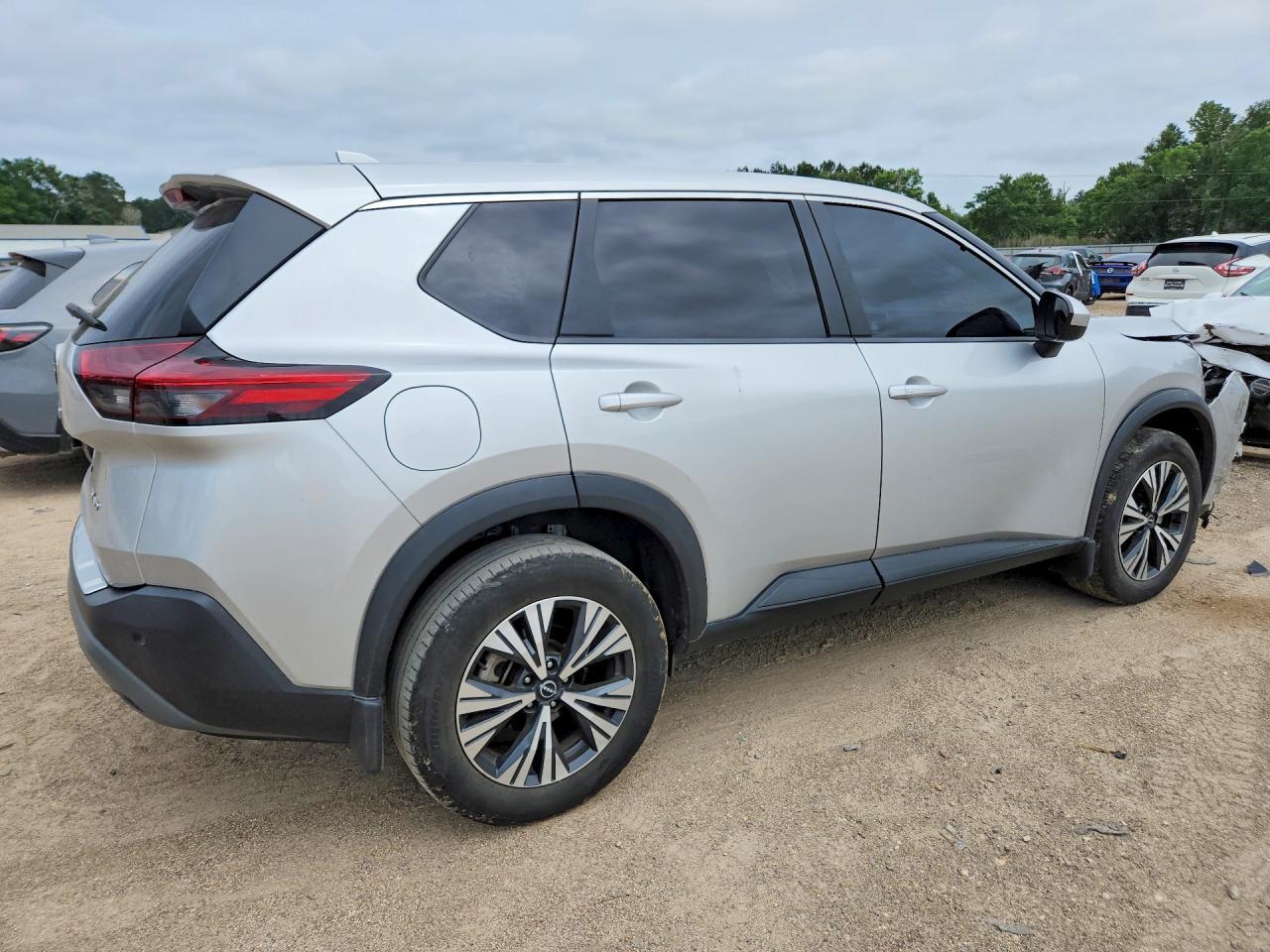 2023 Nissan Rogue Sv - Фото 3