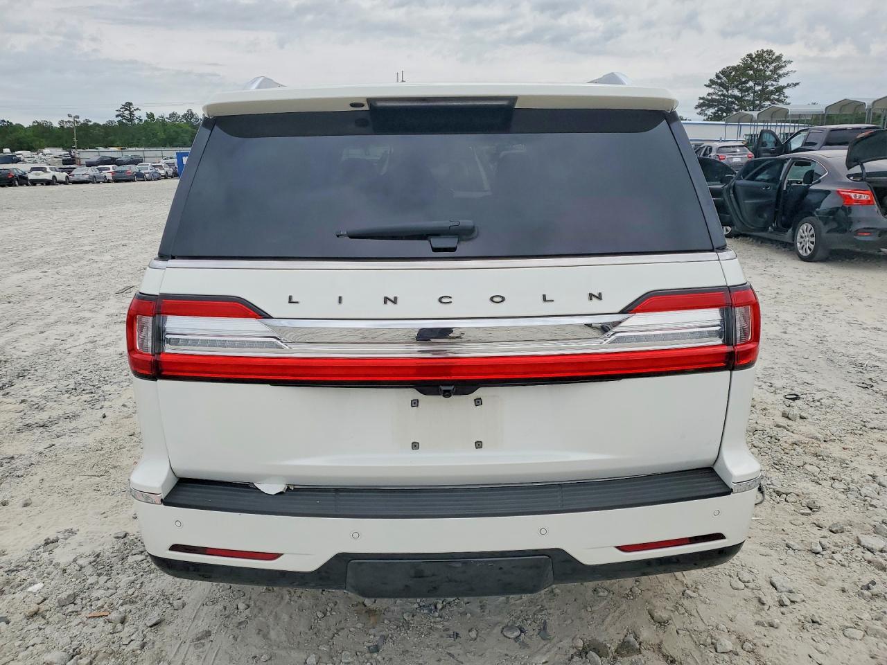 2020 Lincoln Navigator Black Label - Image 6