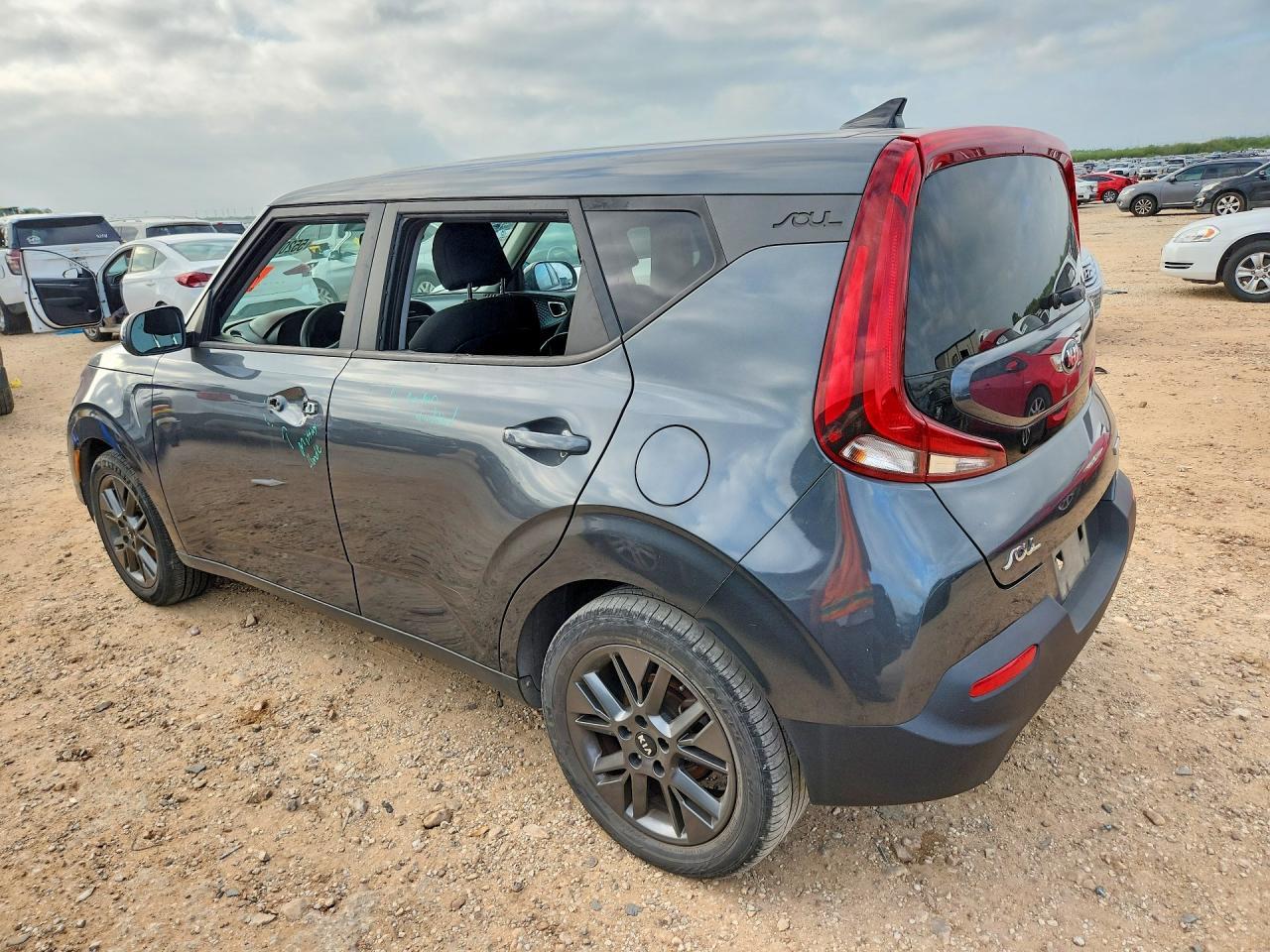 2021 Kia Soul S - Фото 2
