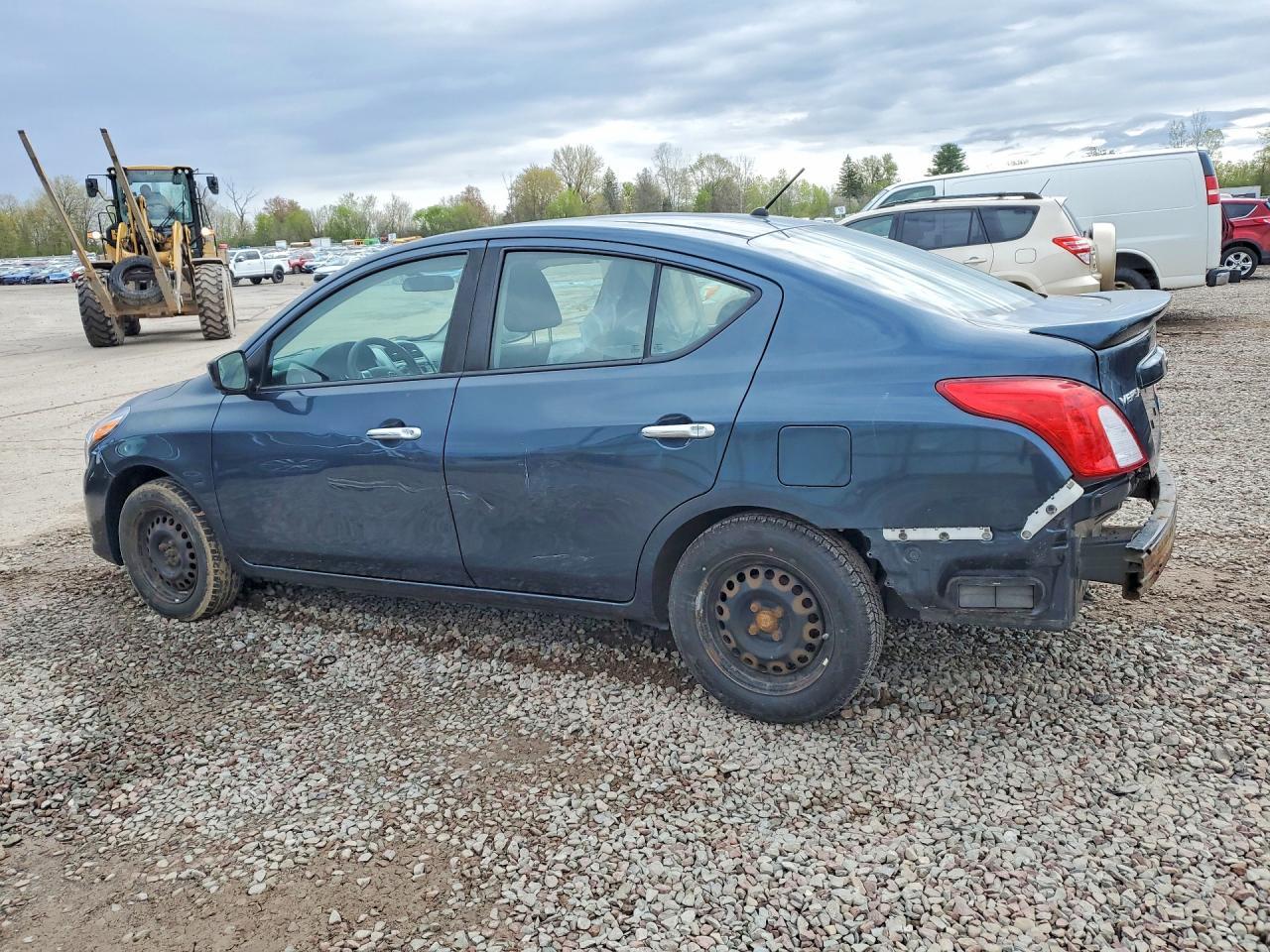 2016 Nissan Versa 1.6 Sv - Image 2