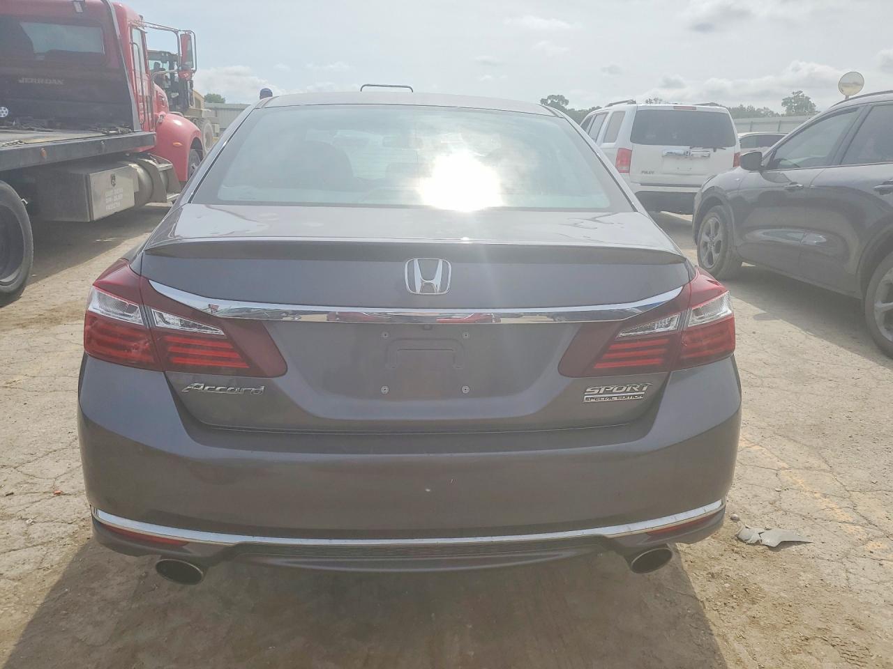 2017 Honda Accord Sport Special Edition - Image 6