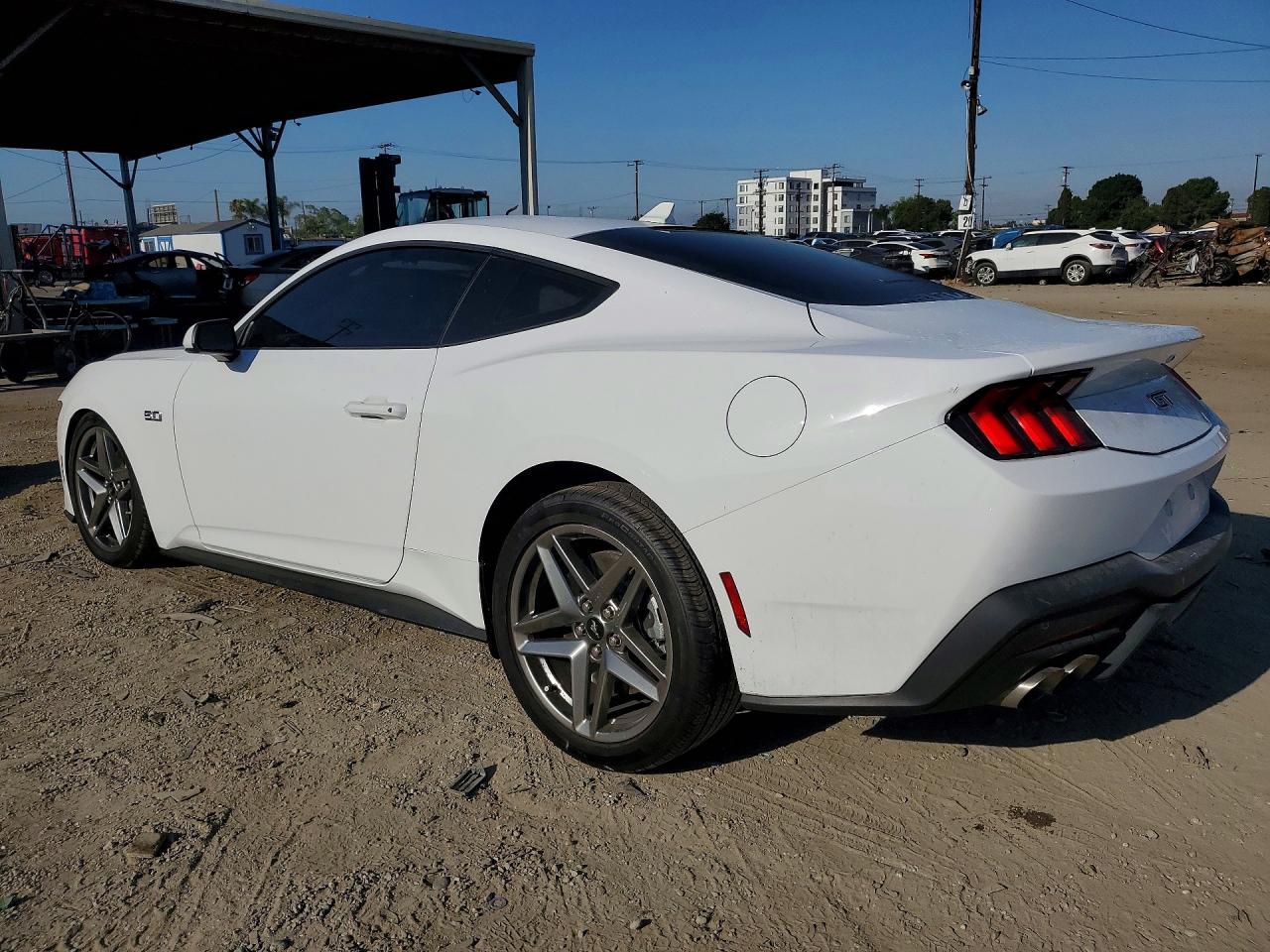 2025 Ford Mustang Gt - Фото 2