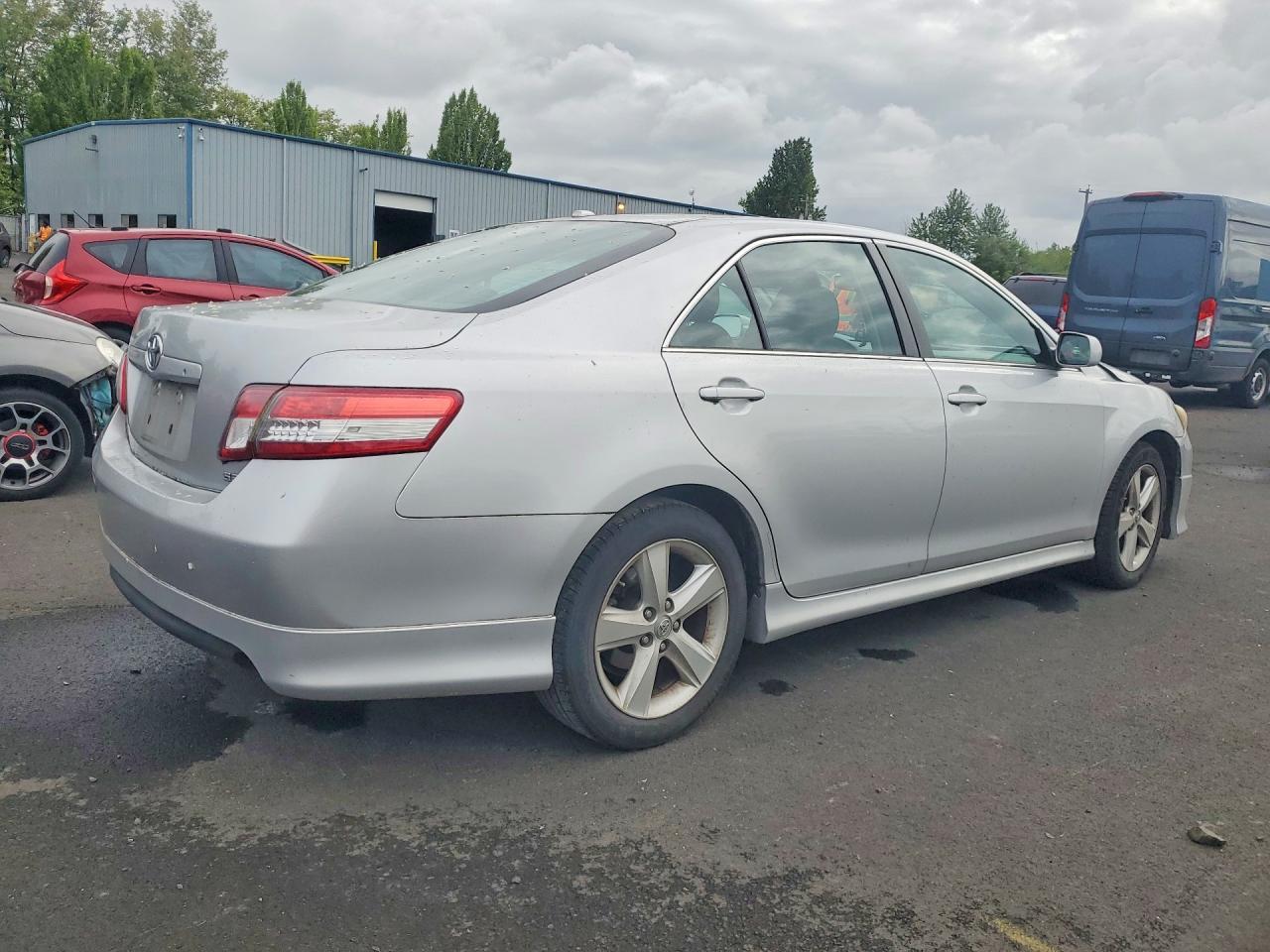 2011 Toyota Camry Se - Фото 3